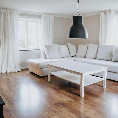 Villa Pa Landet, Habo Bagian luar foto
