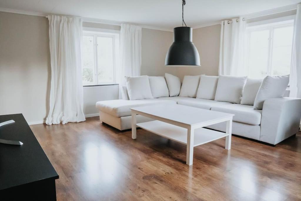 Villa Pa Landet, Habo Bagian luar foto